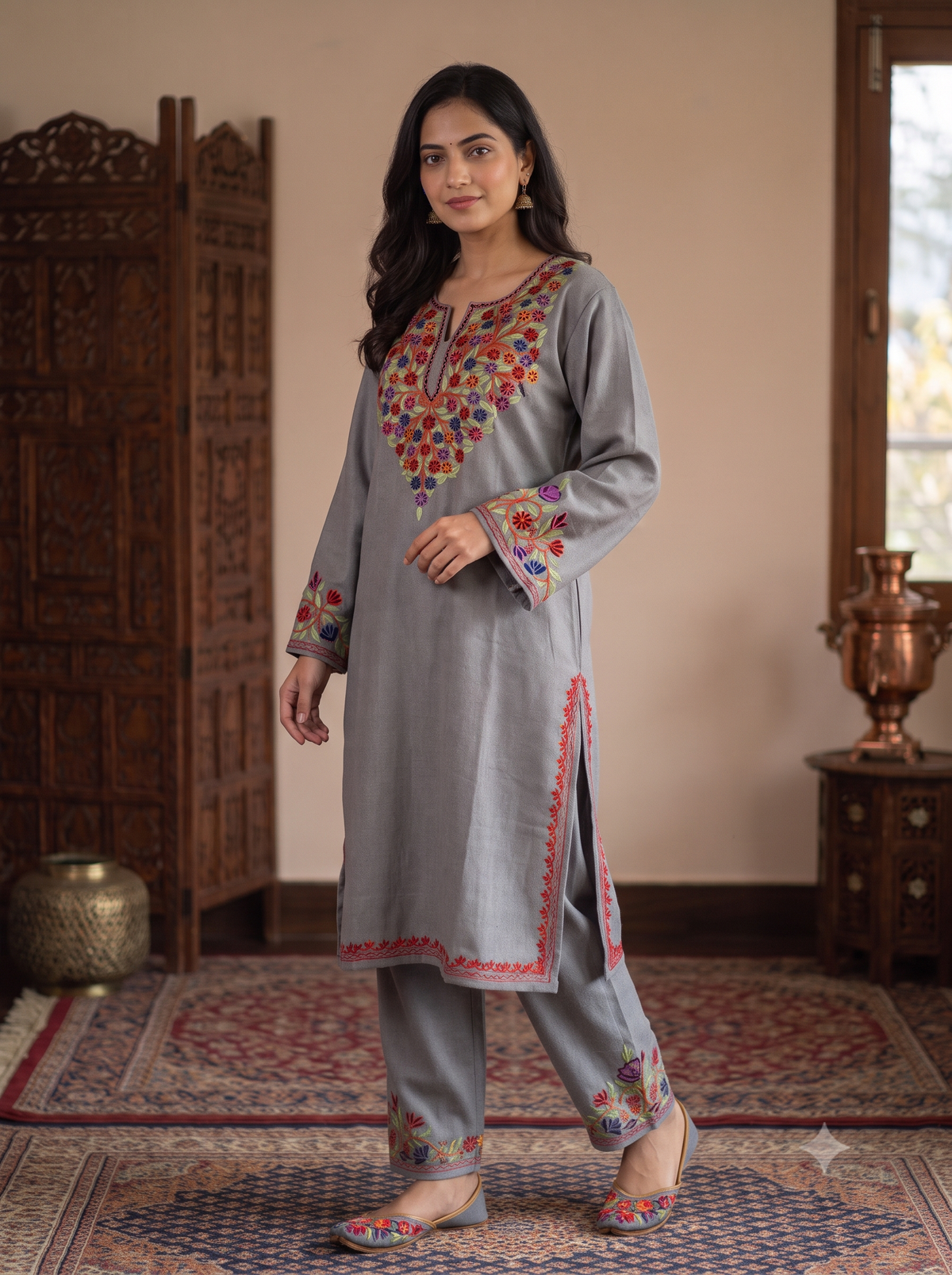 Grey cord-set