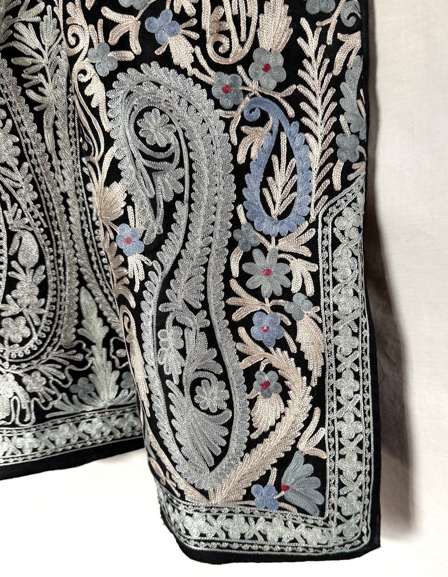 Black Jaal Daar Raffal Pheran