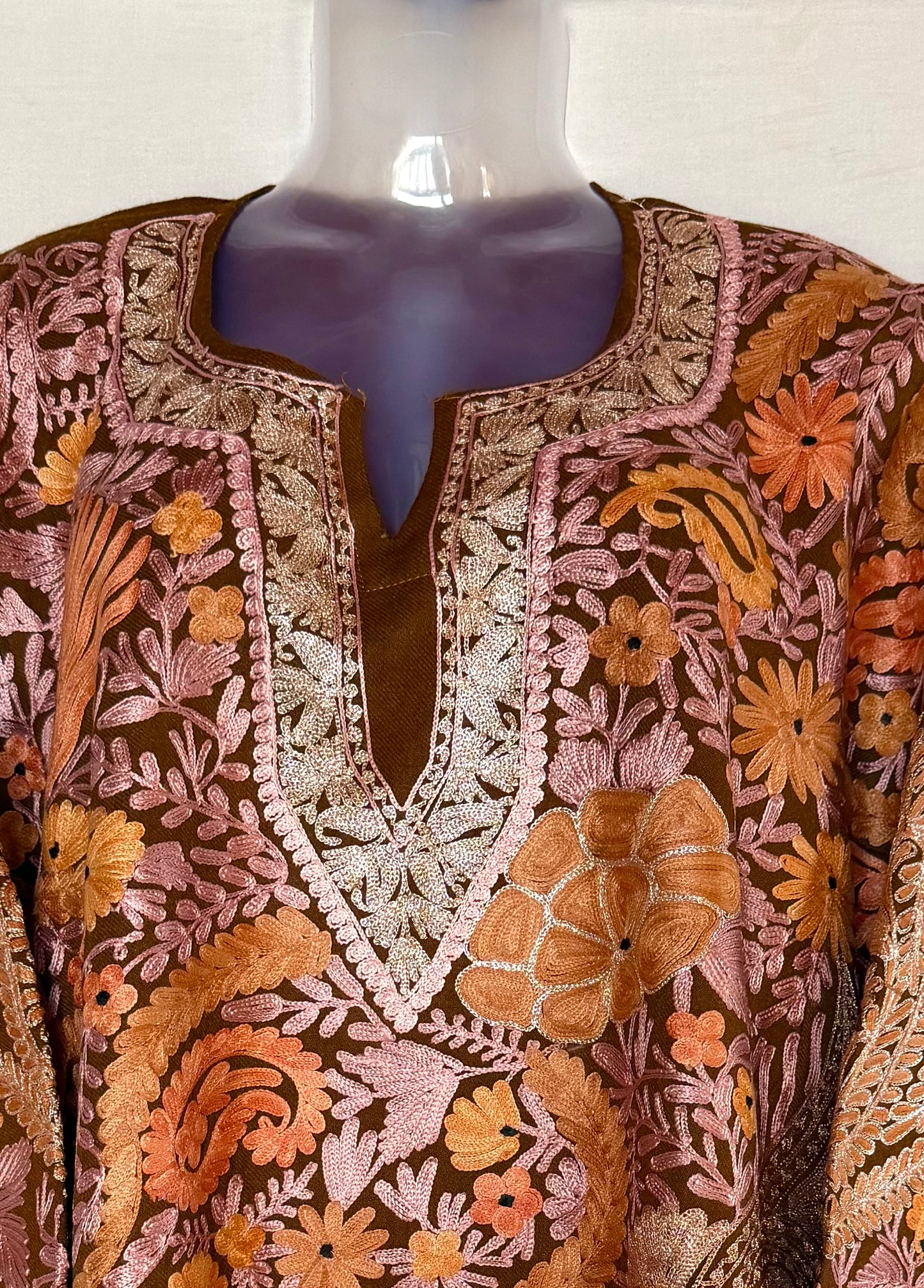 Brown Jaal Daar Raffal Pheran