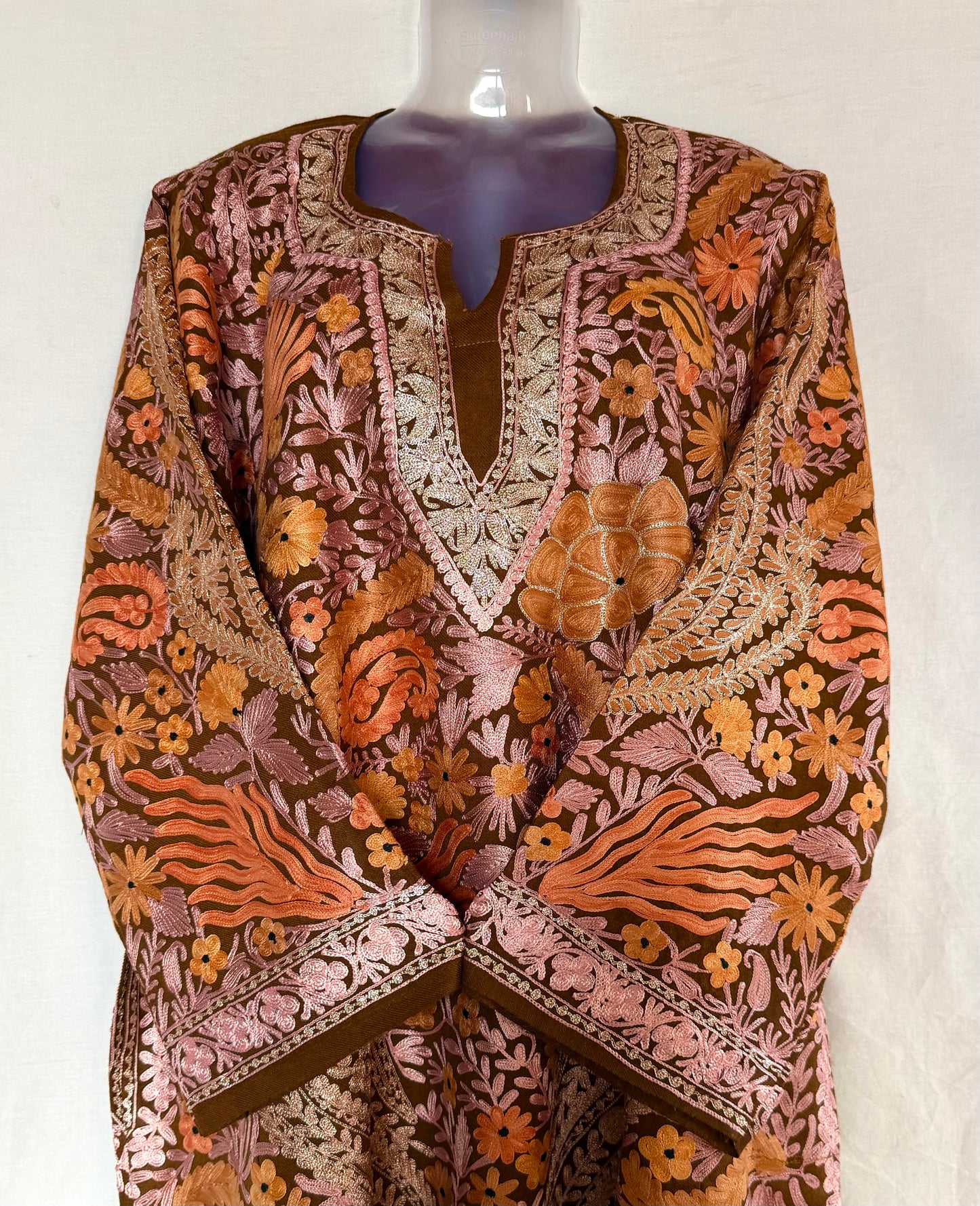 Brown Jaal Daar Raffal Pheran