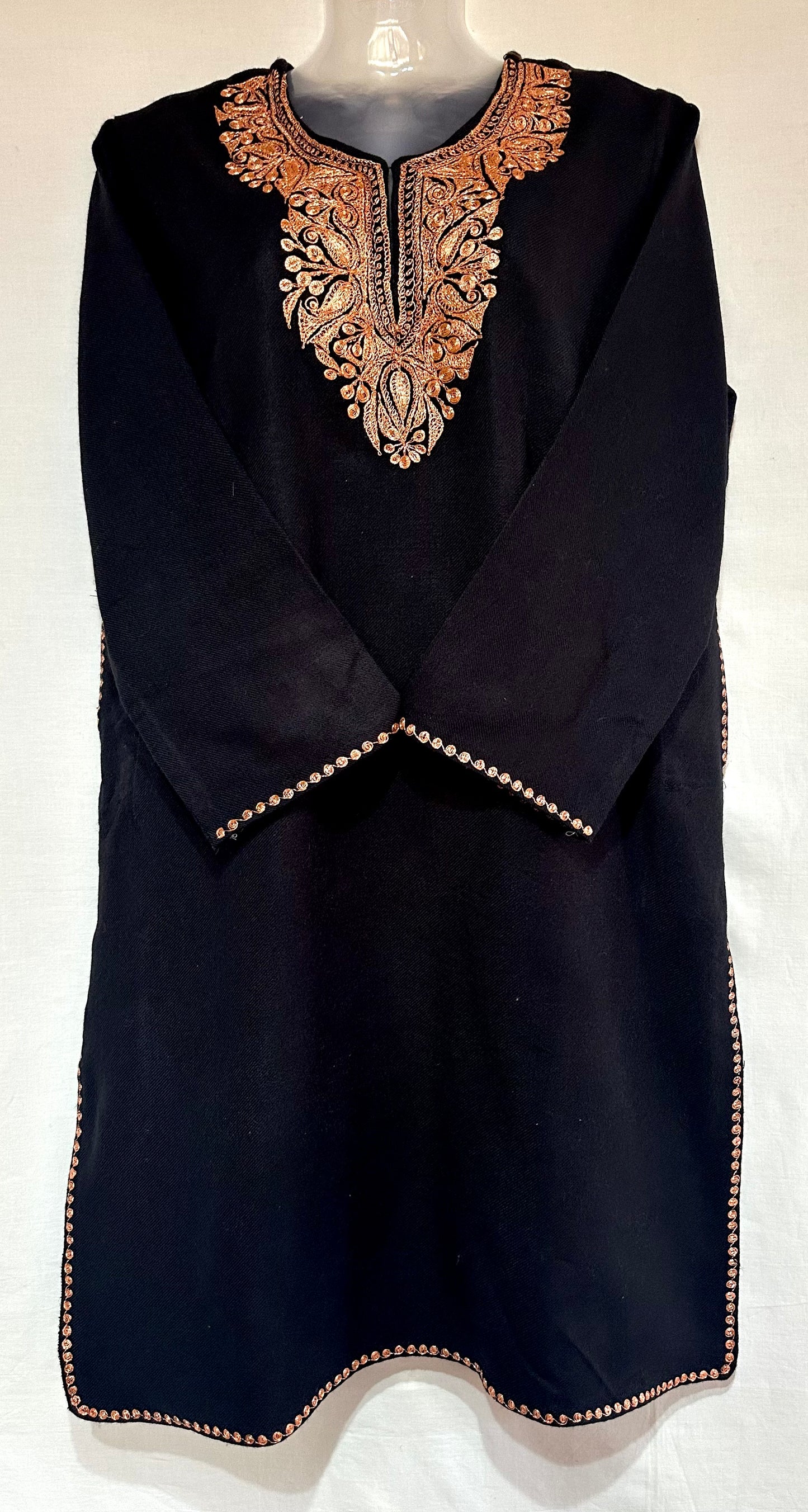 Regal Black & Gold Ensemble